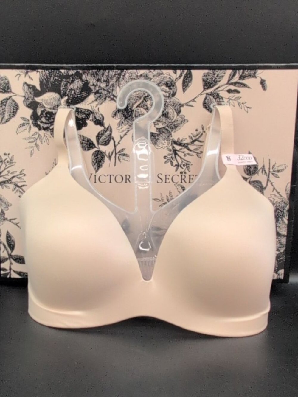 Victoria Secret Bare Infinity Flex Lightly Lined Plunge Bra 32DDD Marzipa
